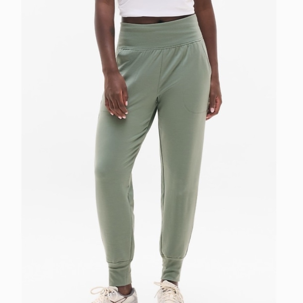 Athleta Coaster Luxe High Rise Jogger